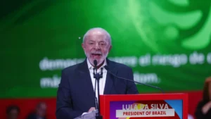 “No vamos a quedarnos llorando”, dice Lula tras arancel de EEUU