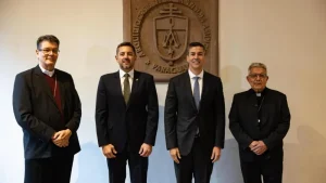 Obispos pidieron a Santiago Peña mayor atención a Salud e indígenas