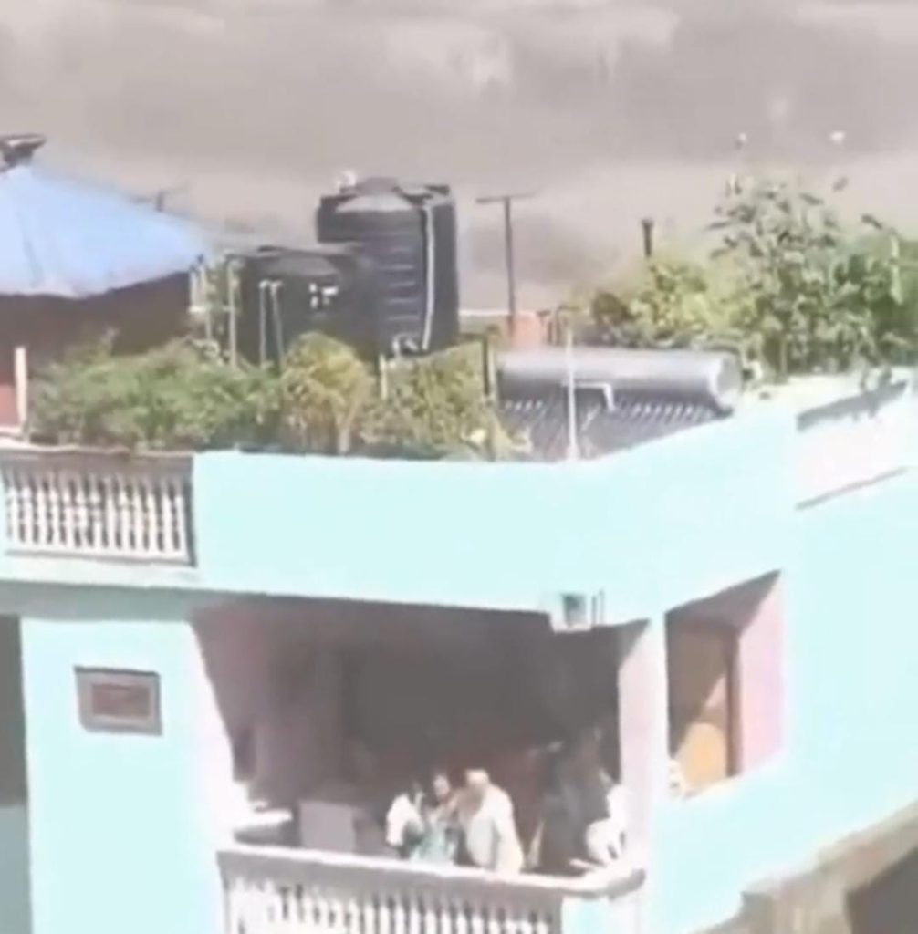 Dramático video muestra a una familia sobreviviente tras avalancha en Nepal