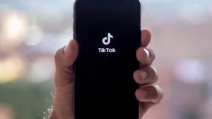 Agencia brasileña multa a TikTok por fallos en la protección de datos de menores