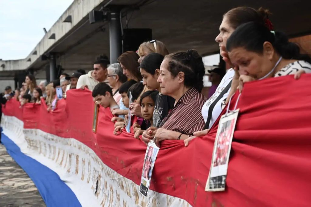 Ycuá Bolaños: Víctimas rinden homenaje a la solidaridad al cumplirse 22 años
