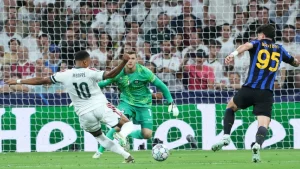Real Madrid se estrena con victoria ante el Inter en la Liga de Campeones