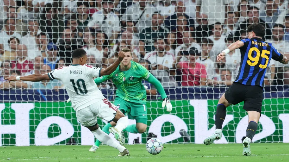 Real Madrid se estrena con victoria ante el Inter en la Liga de Campeones