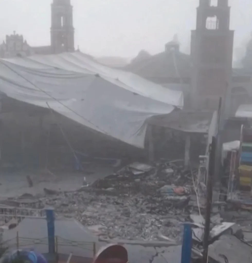 Al menos 10 muertos deja la explosión de pirotecnia en una iglesia de México
