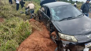Tragedia en Yrybycuá: Automóvil choca contra tres personas que circulaban en moto