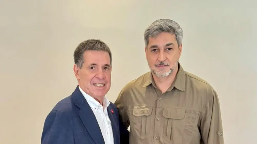 Cartes y Abdo se muestran juntos en medio de crisis de Honor Colorado